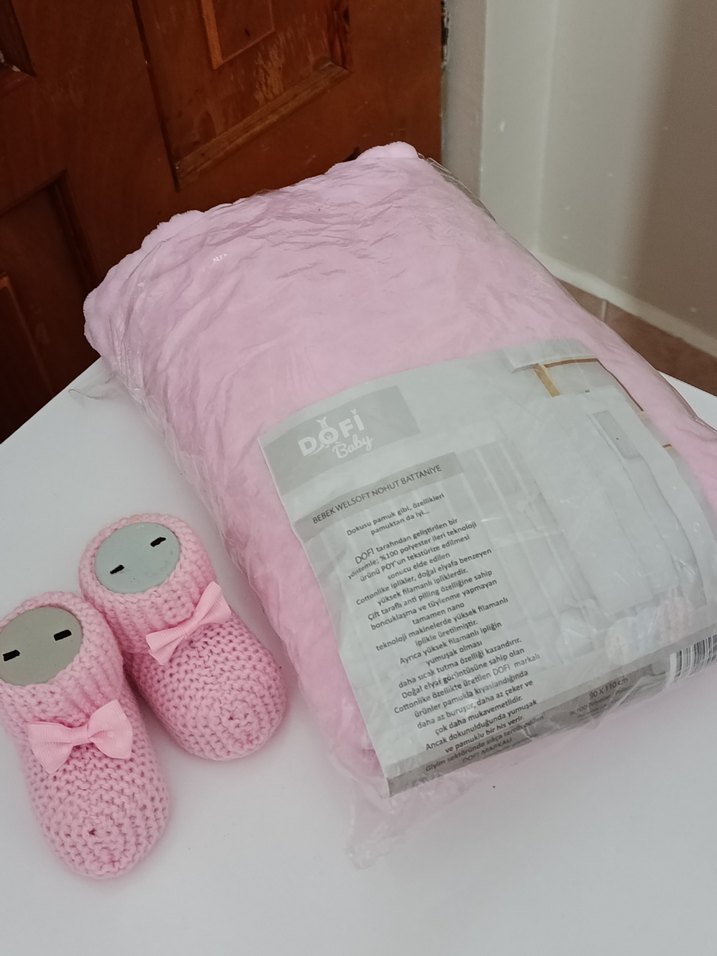 bebek battaniyesi ve patik - Görsel 3