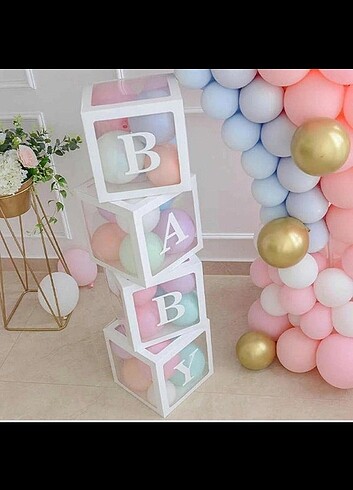 Baby yazılı beyaz şeffaf kutu