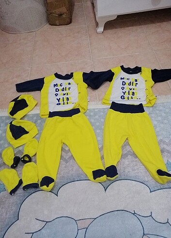 İkiz bebek fenerbahçeli hastane çıkışı  - Görsel 4