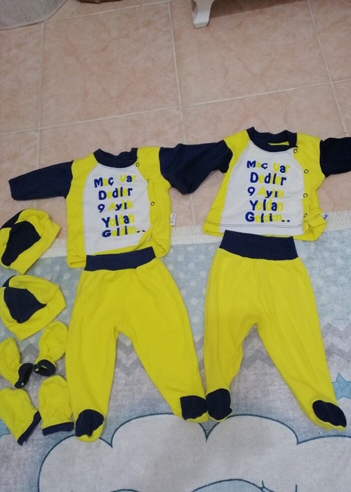 İkiz bebek fenerbahçeli hastane çıkışı  - Görsel 2