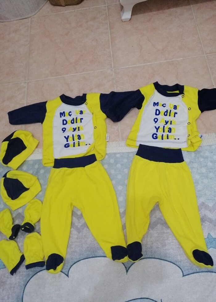 İkiz bebek fenerbahçeli hastane çıkışı  - Görsel 3