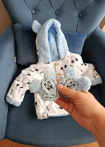 Kapüşonlu Beyaz Baskılı Erkek Çocuk Mont - Görsel 2