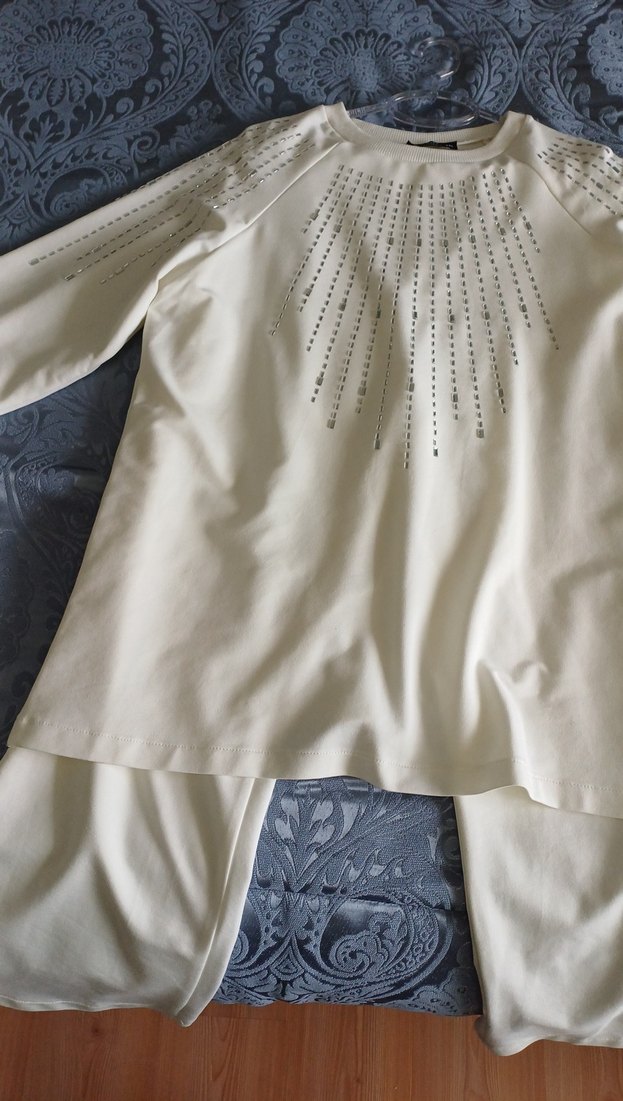 Beyaz Payetli Uzun Kollu takim - Görsel 3