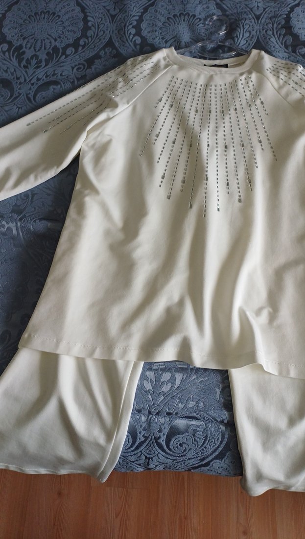 Beyaz Payetli Uzun Kollu takim - Görsel 2