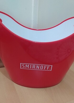 Diğer Smirnoff kova