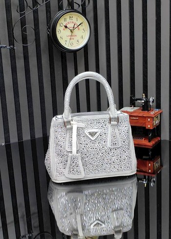 Pullu Pembe Deri Kadın Çanta - Görsel 7