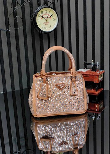 Pullu Pembe Deri Kadın Çanta - Görsel 2