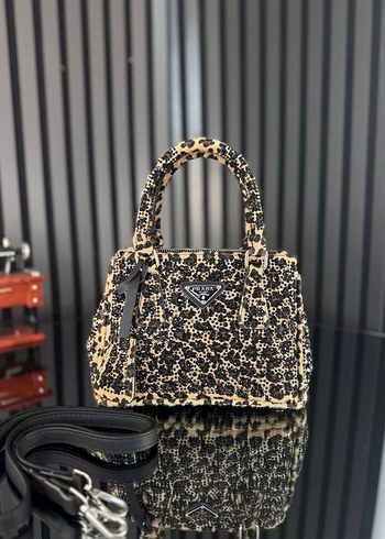 Pullu Pembe Deri Kadın Çanta - Görsel 6