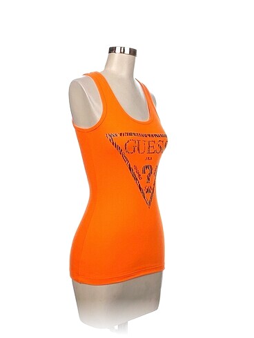 Guess Guess T-shirt %70 İndirimli.