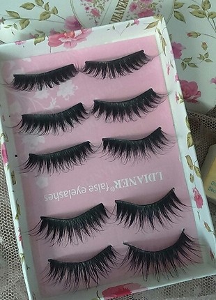 Markasız Ürün Takma kirpik + Duo yapıştırıcısı