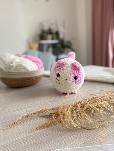 Peluş kedi