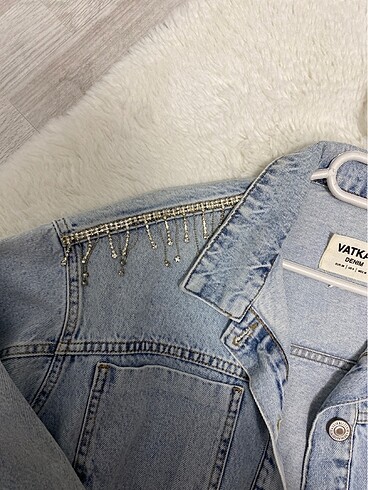 m Beden Vatkalı Denim Crop Ceket