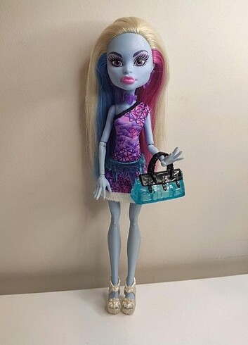 Abbey ve Clawdeen Wolf
