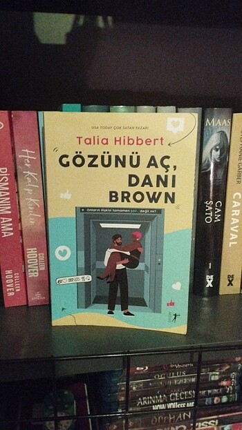 Gözünü aç danı brown Talia hibbert