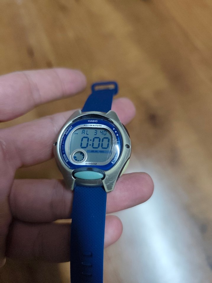 Orjinal Casio LW-200 Çocuk Saat - Görsel 3