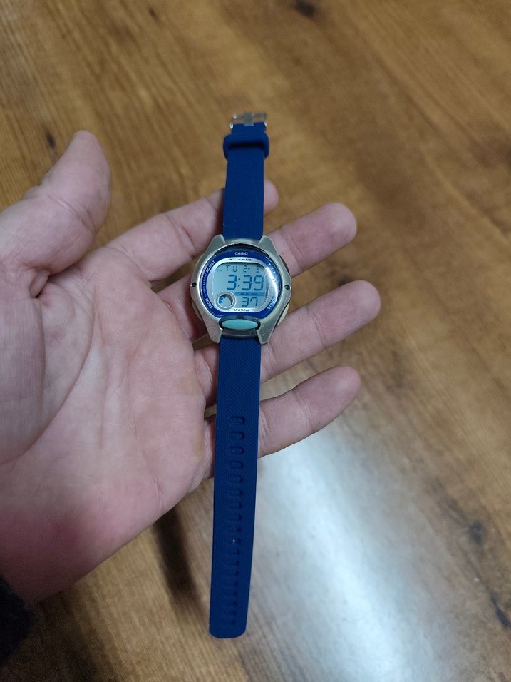 Orjinal Casio LW-200 Çocuk Saat - Görsel 2