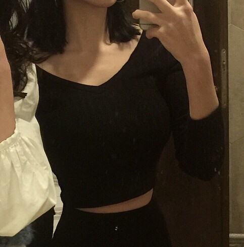 Siyah Crop