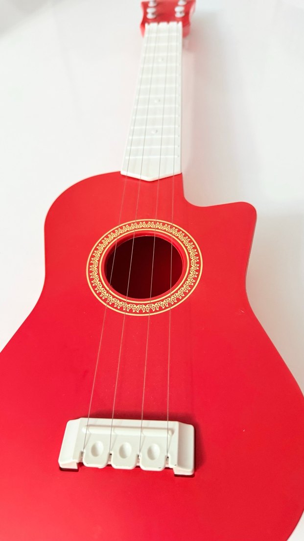 Oyuncak gitar - Görsel 2