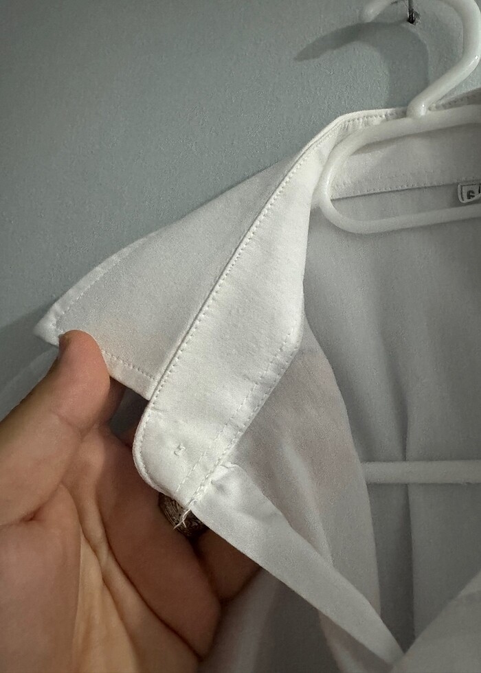 Beyaz gömlek - Görsel 4