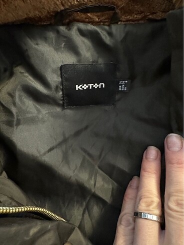 s Beden Koton mont