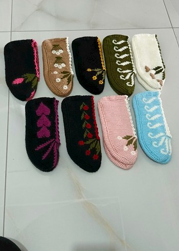 Nakışlı Örgü Kadın Ev Terlikleri - Görsel 3