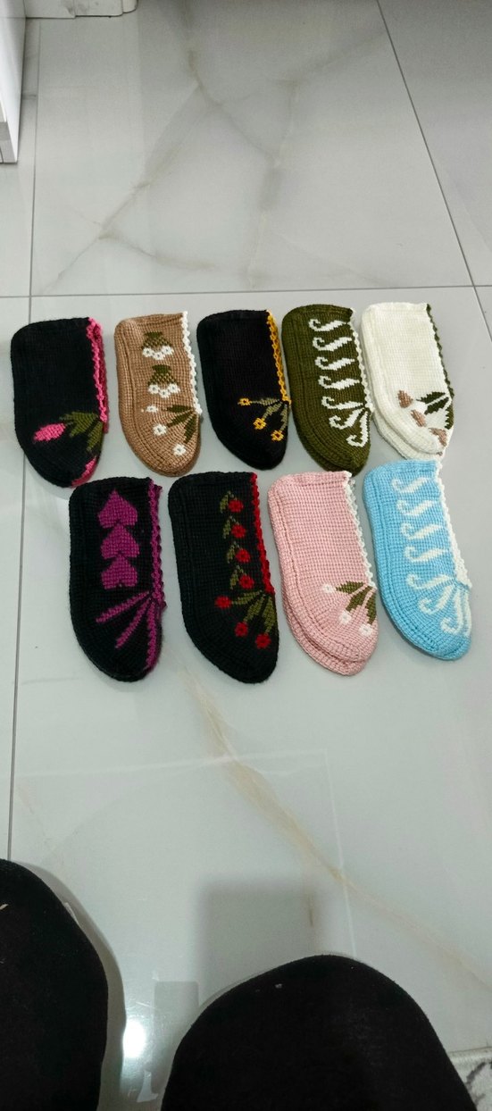 Nakışlı Örgü Kadın Ev Terlikleri - Görsel 3