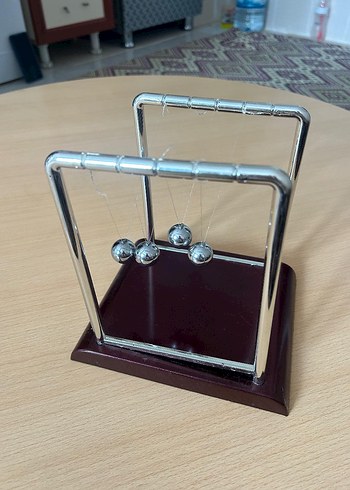 Burgundy Parlak Newton Beşiği Eğitim Oyuncağı masa üstü - Görsel 5