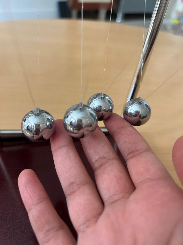 Burgundy Parlak Newton Beşiği Eğitim Oyuncağı masa üstü - Görsel 4