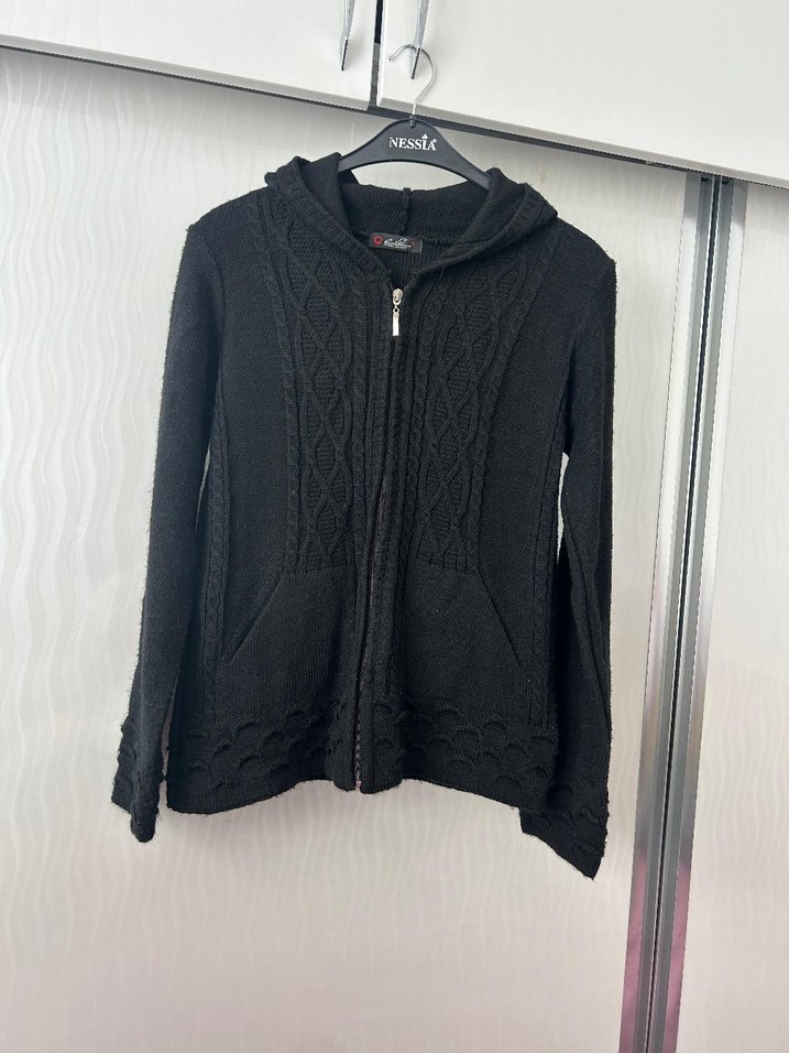 Kapüşonlu Siyah Örgü Triko Hırka - Görsel 2