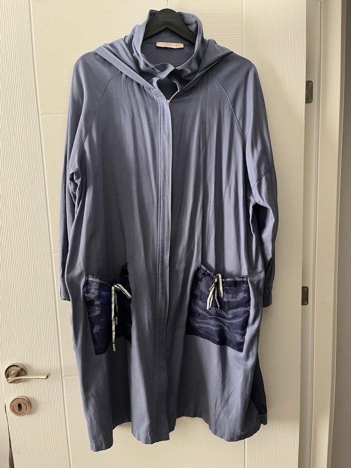 Mavi lacivert Uzun Kapüşonlu Kadın Yağmurluk - Görsel 5