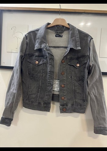 Gri Düğmeli Kadın Denim Ceket