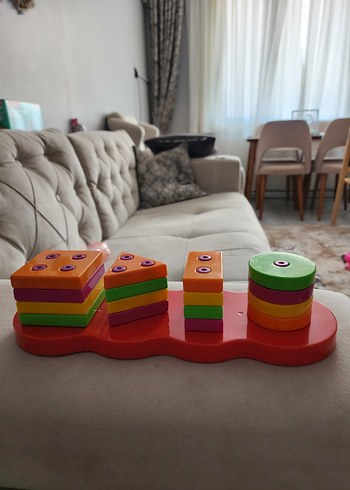 Fisher Price Renkli Geometrik Şekilli Eğitici Oyuncak bul tak