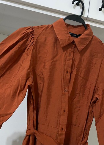 Kemerli Kısa Kollu Kahverengi Midi Elbise - Görsel 5