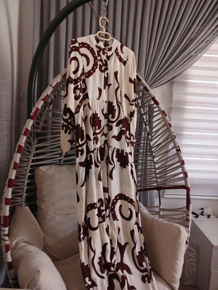 Bohem Tarzı Uzun Kahverengi Desenli Elbise - Görsel 2