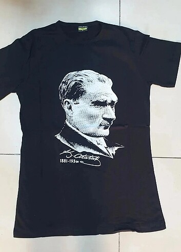 Atatürk baskılı Tshirt 