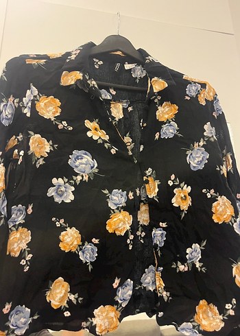 H&M Siyah Cicekli Rahat Gomlek
