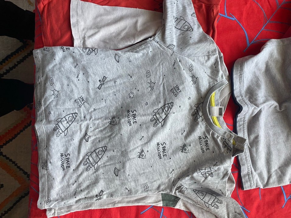 4 adet ince sweatshirt bir gömlek - Görsel 4