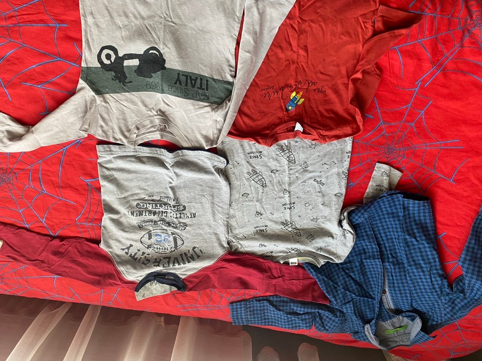 4 adet ince sweatshirt bir gömlek - Görsel 3