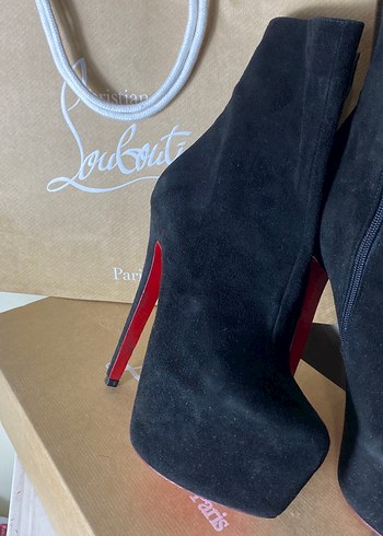 Siyah Süet Stiletto Topuklu Kadın Bot - Görsel 3