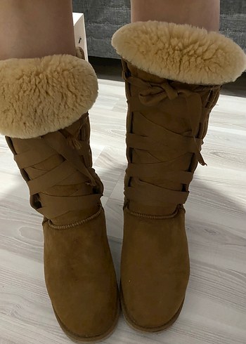 UGG orijinal  Süet Kürklü Kadın Dolgu Topuk Bot - Görsel 4