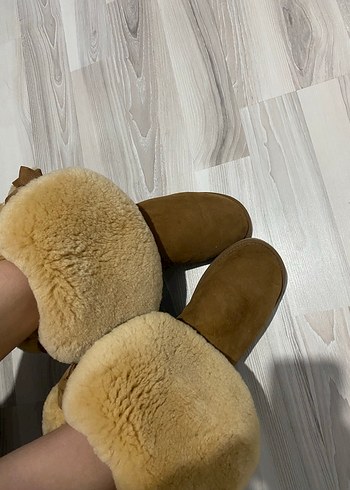 UGG orijinal  Süet Kürklü Kadın Dolgu Topuk Bot - Görsel 5