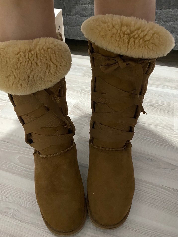 UGG orijinal  Süet Kürklü Kadın Dolgu Topuk Bot - Görsel 4