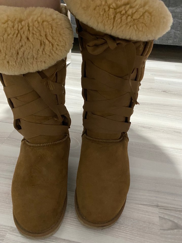 UGG orijinal  Süet Kürklü Kadın Dolgu Topuk Bot - Görsel 2