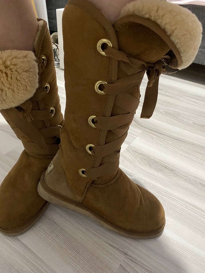 UGG orijinal  Süet Kürklü Kadın Dolgu Topuk Bot - Görsel 3
