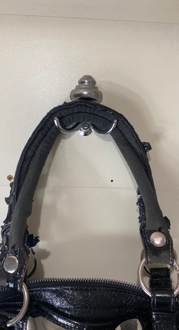 Tokalı Desenli Siyah Deri Kadın Çanta - Görsel 2