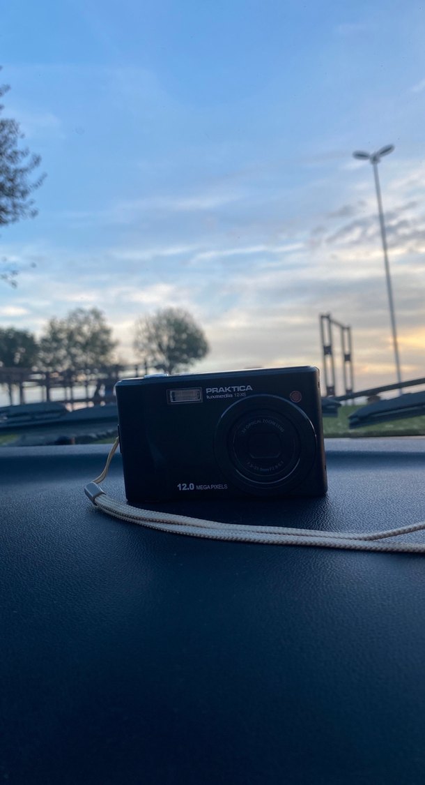 Praktıca Kompakt Siyah Dijital Kamera - Görsel 3