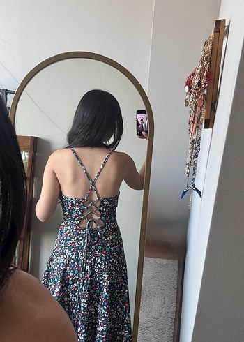 Çiçek Desenli askılı Midi Elbise - Görsel 2