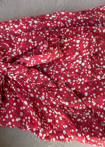 Kırmızı Çiçek Desenli şort Etek - Görsel 2