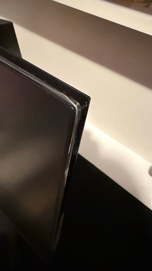 LG Ultra Gear pivot monitör 24 - Görsel 3