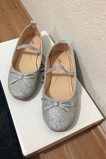 LC Waikiki Simli babet